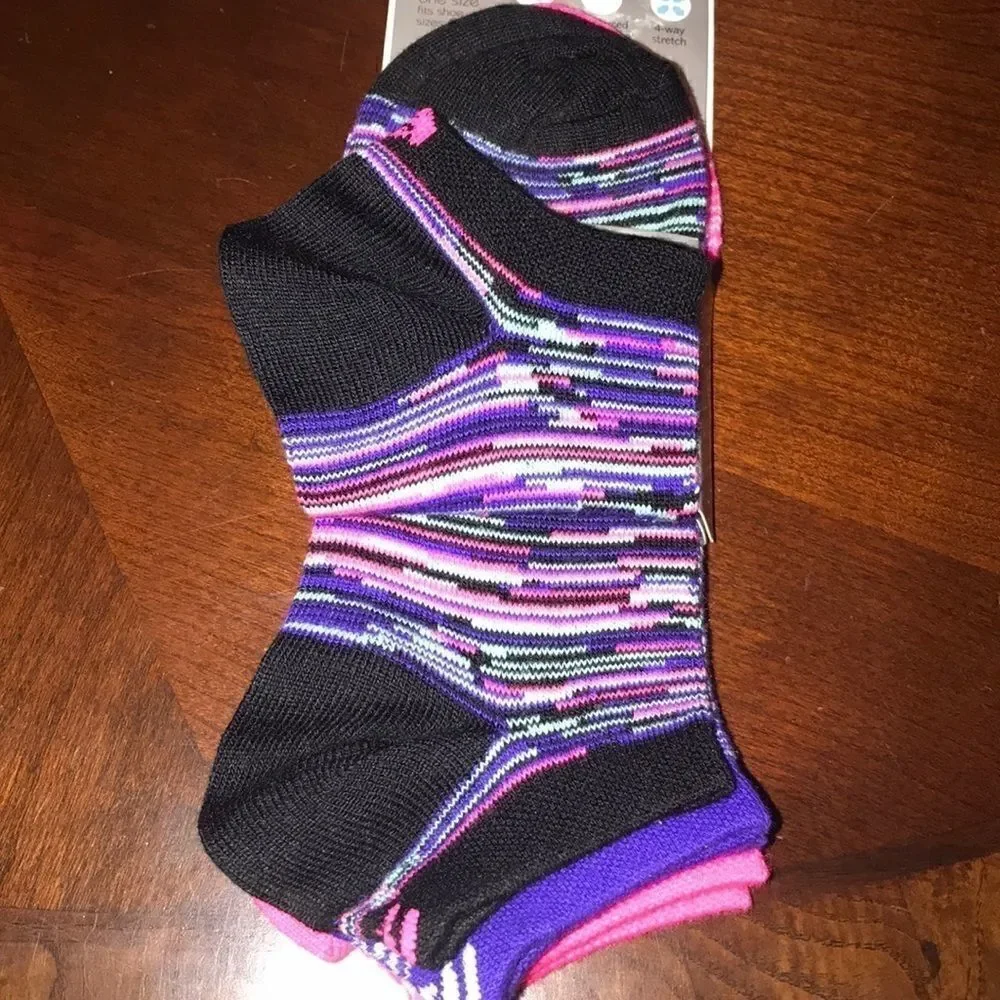 NWT Ideology 3 pairs low cut performance s…